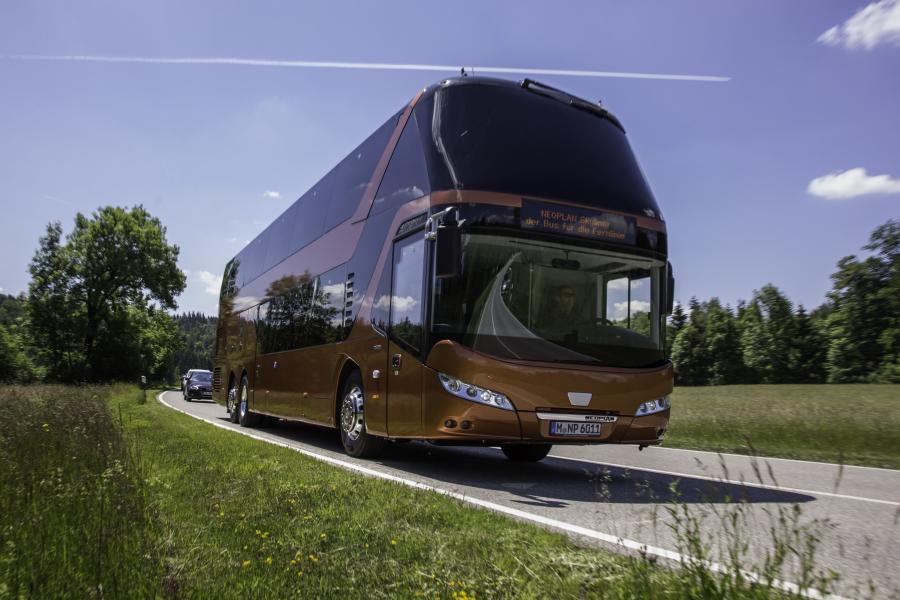  Neoplan Skyliner 2015 года  (фото 7 из 22)